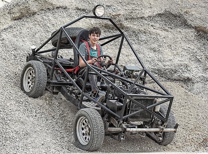 Einen alten Suzuki baute Jannis Jung zu einem schnittigen Offroad-Buggy um. (Bild zvg.)
