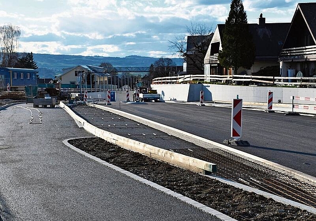 Die Busbucht für die Postauto-Haltestelle Bickwil am neuen Standort.
