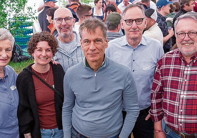 Gruppenbild mit Regierungsrat: der Mettmenstetter Gemeinderat mit Regierungsrat Mario Fehr. (2. von rechts).