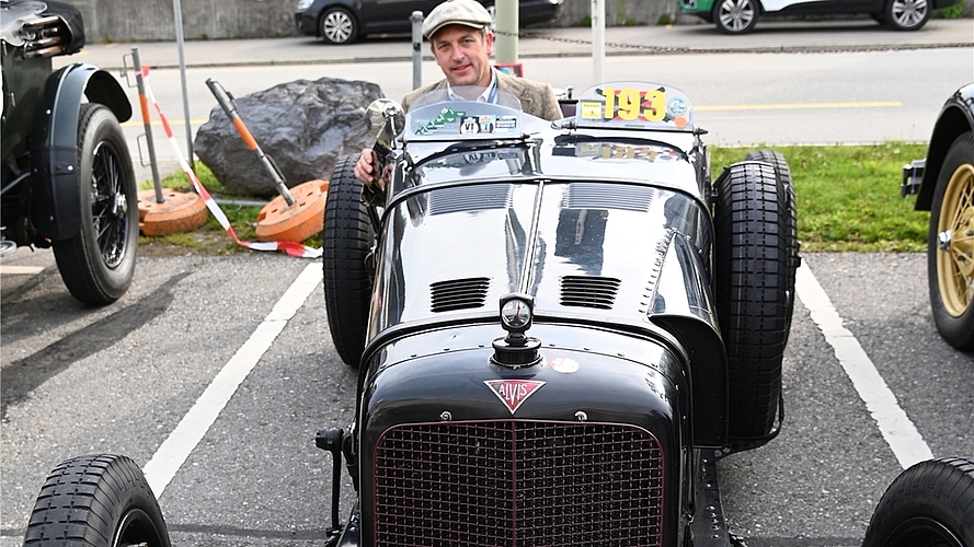 Diente einst als Polizeifahrzeug: Bentley 4,5 Liter, 1927. Diente einst als Polizeifahrzeug: Bentley 4,5 Liter, 1927.
