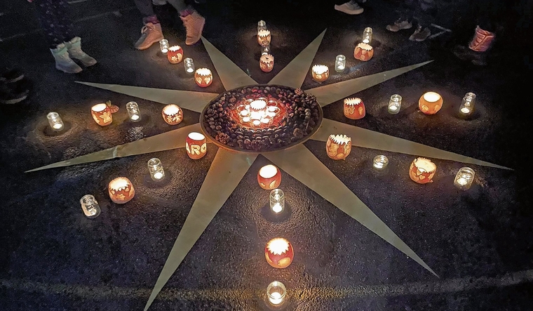 Eine Räbeliechtli-Ausstellung vom vergangenen Jahr in Obfelden. (Bild Dominik Stierli)