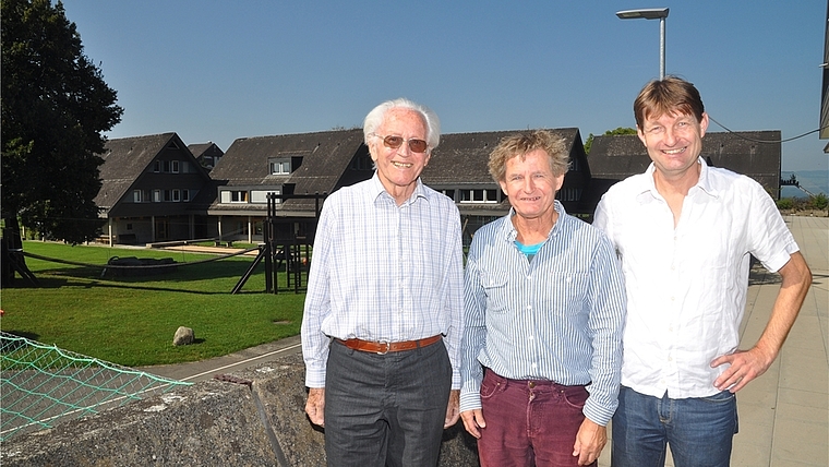 Drei Generationen, eine Schule, von links: Vorgänger Hermann Stotz, Heimleiter Dieter Loosli und sein Nachfolger Daniel Schnyder. (Bild Werner Schneiter)