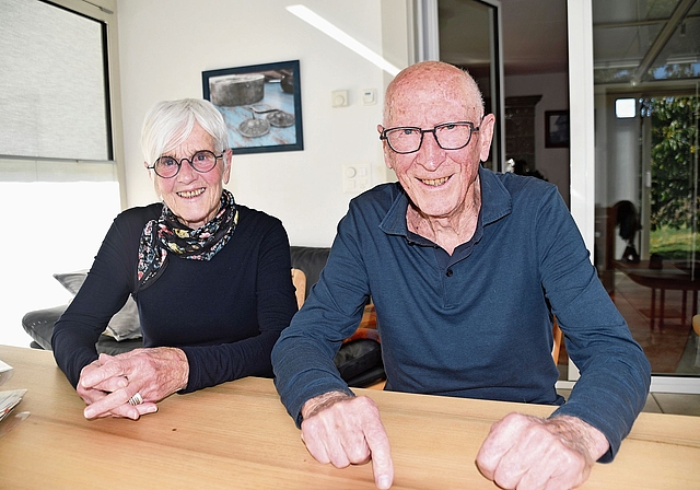 Selbst im hohen Alter absolviert Walter Bickel noch zehn bis zwölf Wettkämpfe im Jahr. Auch seine Frau Margrit ist noch fit. (Bild Werner Schneiter) 