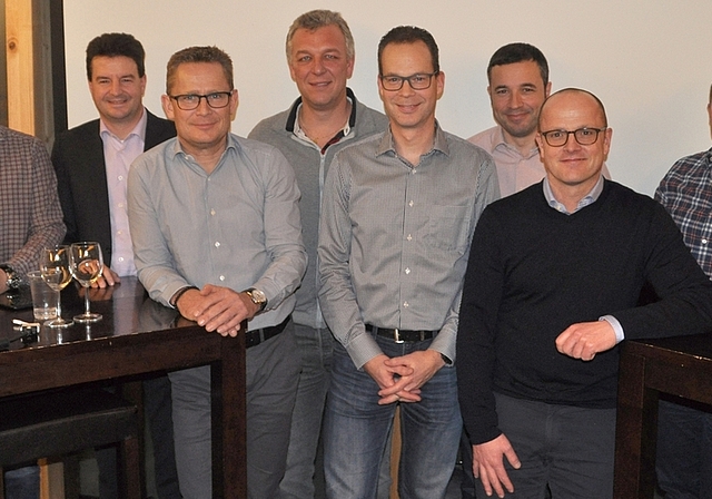 Der Vorstand des FCWB, v.l.: Stephan Zollinger (Vizepräsident/Sportchef), Marcel Müller (Finanzen), Markus Fischer (Präsident), Martin Meili (Werbung), Ronald Müller (Leiter Junioren), Oliver Hedinger (PR/Medien), Martin Dietrich (Leiter Senioren