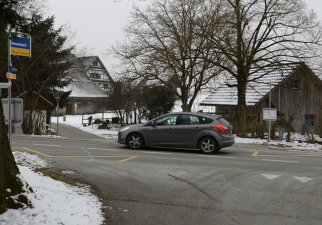 Die Überquerung der Rossauerstrasse beim Wissenbach soll sicherer werden. (Bild Andrea Bolliger.)
