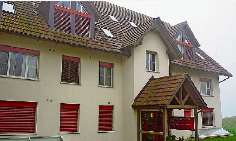 An der Grundrebenstrasse 74 wollte der Gemeinderat Mettmenstetten eine Wohnung kaufen. (Archivbild Luc Müller)
