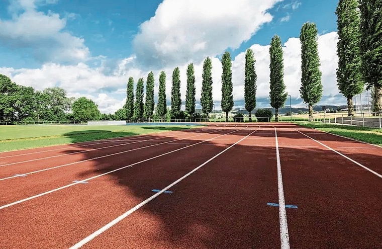 Die Sportanlage Im Moos in Affoltern soll saniert und erweitert werden. Im Bild: die Tartanbahn. (Bild Stadt Affoltern)