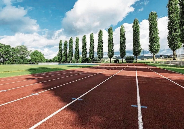 Die Sportanlage Im Moos in Affoltern soll saniert und erweitert werden. Im Bild: die Tartanbahn. (Bild Stadt Affoltern)
