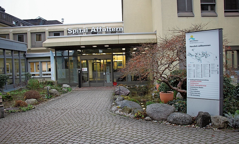 Ist nach Jahren wieder in den schwarzen Zahlen angelangt: das Spital Affoltern. (Bild Florian Hofer)