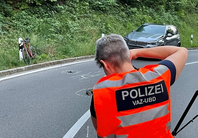 Polizei bei der Unfallaufnahme Quelle: Kantonspolizei Zürich