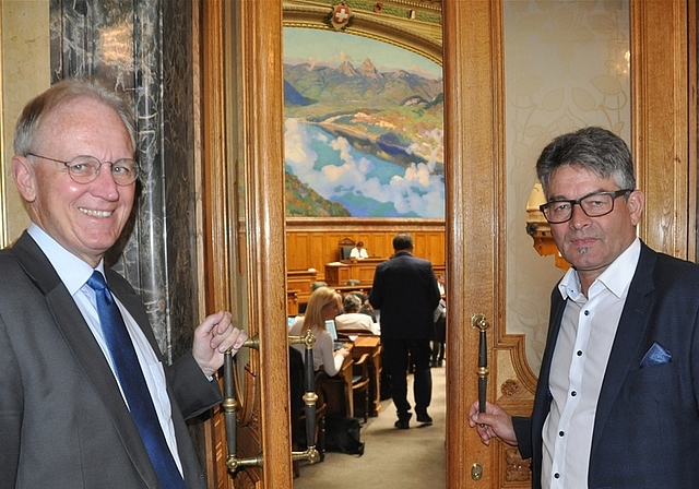 Bleibt die Türe in den Nationalrat nach dem 20. Oktober 2019 für beide Vertreter aus dem Säuliamt offen? Martin Haab (SVP, rechts) mit Hans-Ulrich Bigler (FDP). <em>(Bild Werner Schneiter)</em>