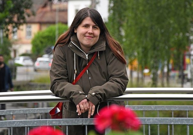 Tamara Guidolin wohnt seit 2015 in Affoltern. Ihr erstes Buch wurde 2013 veröffentlicht, inzwischen hat sie ihr Pensum als Kaufmännische Mitarbeiterin reduziert, um mehr Zeit fürs Schreiben zu haben. (Bild Livia Häberling)