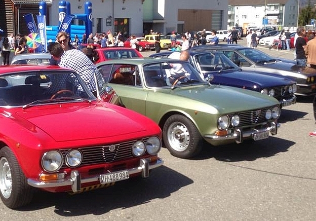 In Affoltern gibts bald wieder Klassiker von Alfa Romeo zu bestaunen – diesmal nicht auf dem Kronenplatz, sondern beim Sammlungszentrum. <em>(Archivbild)</em>