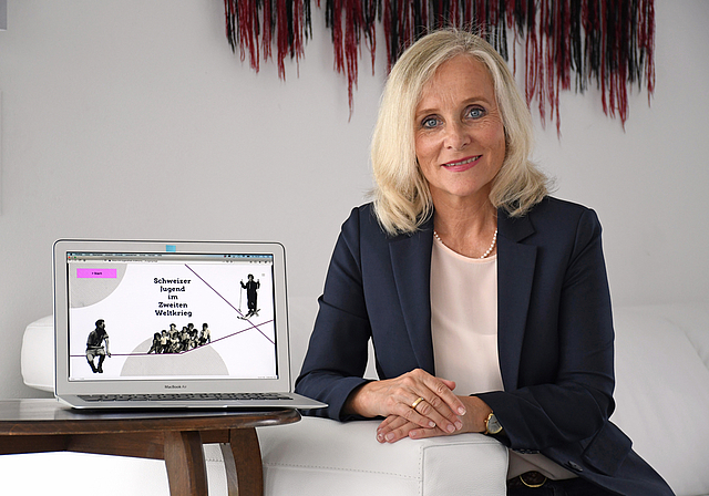 Erika Bigler möchte den Jugendlichen mit ihrer Website den Zweiten Weltkrieg aus der Sicht der damaligen Schweizer Jugend näherbringen. (Bild Livia Häberling)