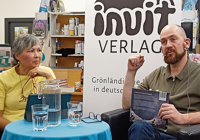 Laali Lyberth, Leiterin des Inuit Verlags und ihr Mann Sven Nieder, Fotograf und Filmemacher. (Bild Regula Zellweger)
