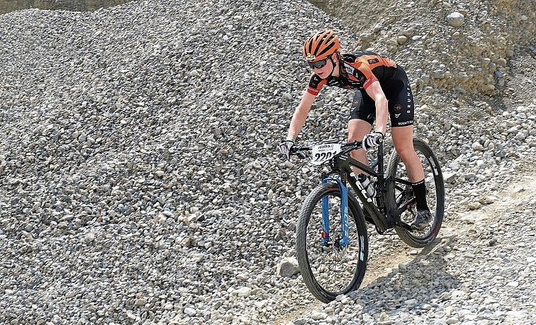 Mountainbikerin Jaqueline Schneebeli erwischte keinen guten Start in die stark verkürzte Weltcup-Saison. (Archivbild Martin Platter)