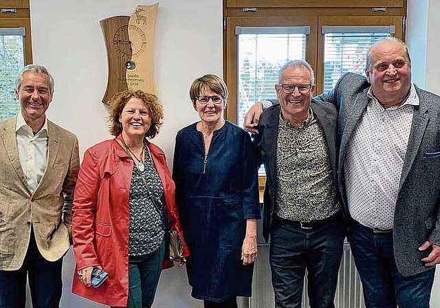 Von links: Ruedi Taverna, Andrea Sidler, Maya Langhi und Toni Schönbächler vom Gemeinderat Hausen, mit Petr Fiala, Stadtpräsident Letohrad. (Bilder zvg.)