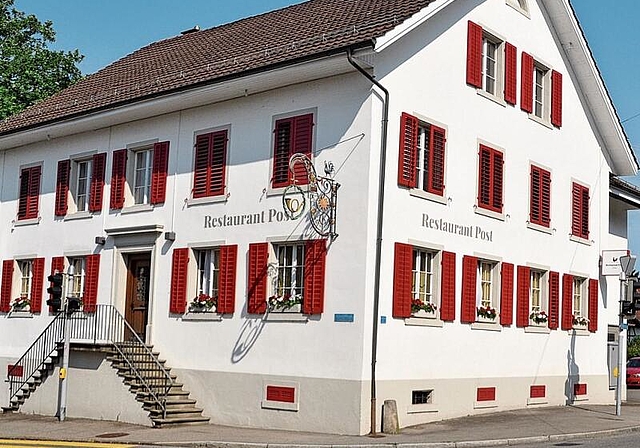 Das Restaurant Post ist eine gemeindeeigene Liegenschaft. 
Sie bedarf in absehbarer Zeit einer Sanierung. (Bild Werner Schneiter)
