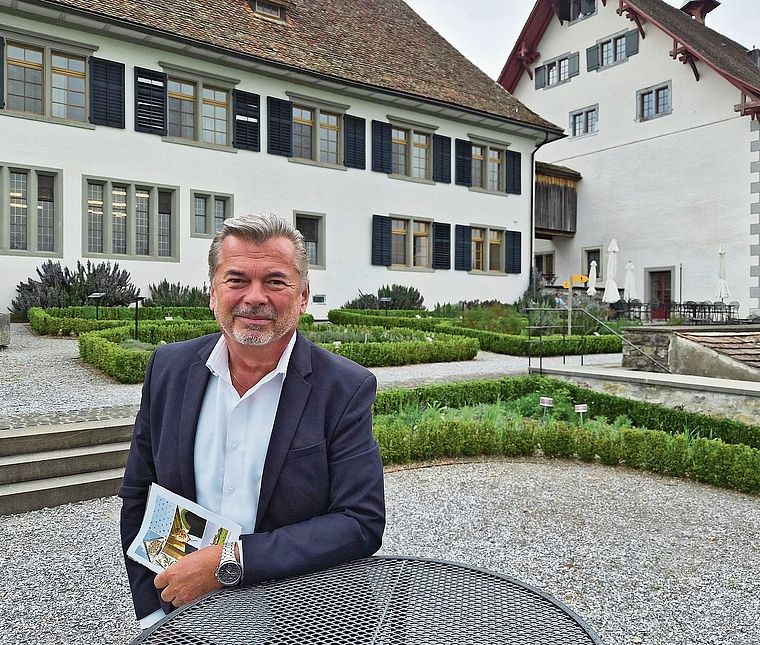Massgeblich am Erfolg des Seminarhotels und Bildungshauses im Kloster Kappel beteiligt: Geschäftsführer Jürgen Barth geht nach 22 Jahren in Pension. (Bild -ter.)