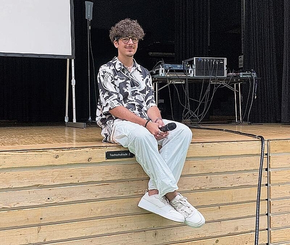Fühlt sich auf der Bühne wohl: Nick Steiner. (Bilder Livia Häberling)