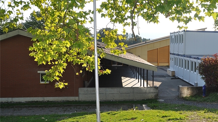 Nach der Abstimmung stehen nun wieder reine Sachthemen im Vordergrund: Auf diesem Areal im Chilefeld in Obfelden erweitert die Sekundarschule die Schulanlage, wofür die Stimmberechtigten am 27. November 2016 einem Kredit von 12 Mio. Franken zugestim
