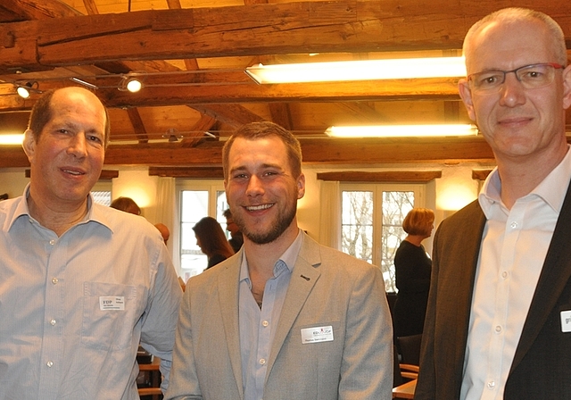 Im Türmlihaus in Wettswil auf dem Podium, von links: Olivier Hofmann (FDP, Hausen, bisher), Thomas Steinmann (EDU, Rifferswil) und Ronald Alder (GLP, Ottenbach, bisher). <em>(Bilder Werner Schneiter)</em>