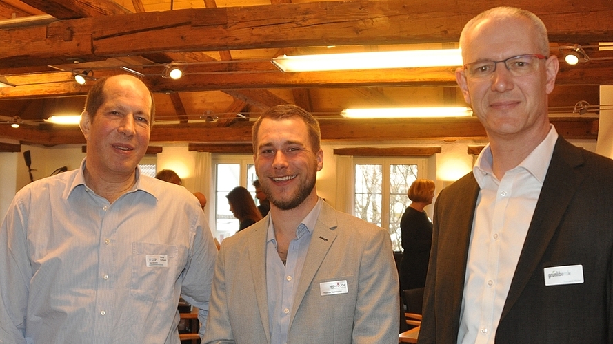 Im Türmlihaus in Wettswil auf dem Podium, von links: Olivier Hofmann (FDP, Hausen, bisher), Thomas Steinmann (EDU, Rifferswil) und Ronald Alder (GLP, Ottenbach, bisher). <em>(Bilder Werner Schneiter)</em> Im Türmlihaus in Wettswil auf dem Podium, von links: Olivier Hofmann (FDP, Hausen, bisher), Thomas Steinmann (EDU, Rifferswil) und Ronald Alder (GLP, Ottenbach, bisher). <em>(Bilder Werner Schneiter)</em>