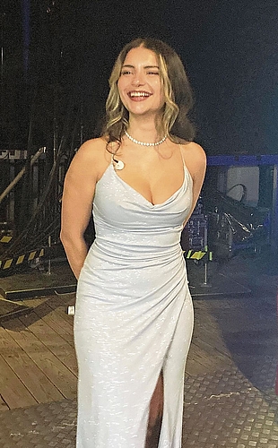 Tamara Pérez kurz vor ihrem ersten Auftritt. (Bild zvg)