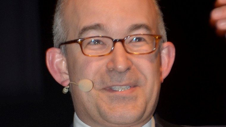 Viel zu viele Gesetze: Nationalrat Gregor Rutz an der HEV-Generalversammlung. (Bild Martin Mullis