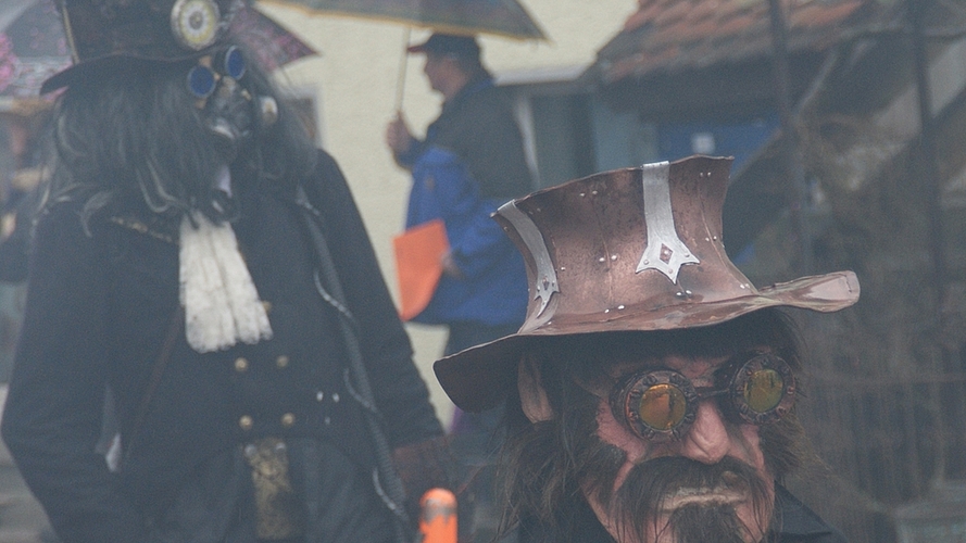 Steampunks im selbst erzeugten Nebel. Steampunks im selbst erzeugten Nebel.