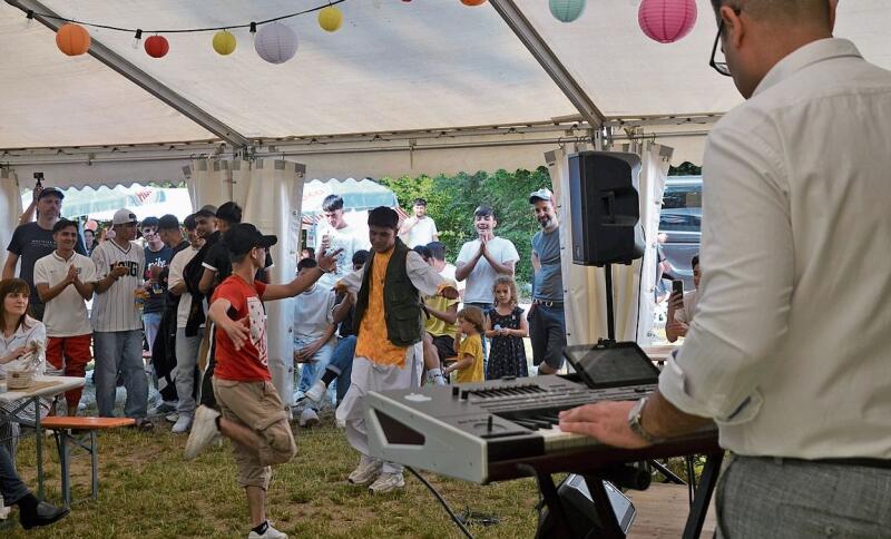 Beste Stimmung bei Musik und Tanz. (Bilder Thomas Stöckli)