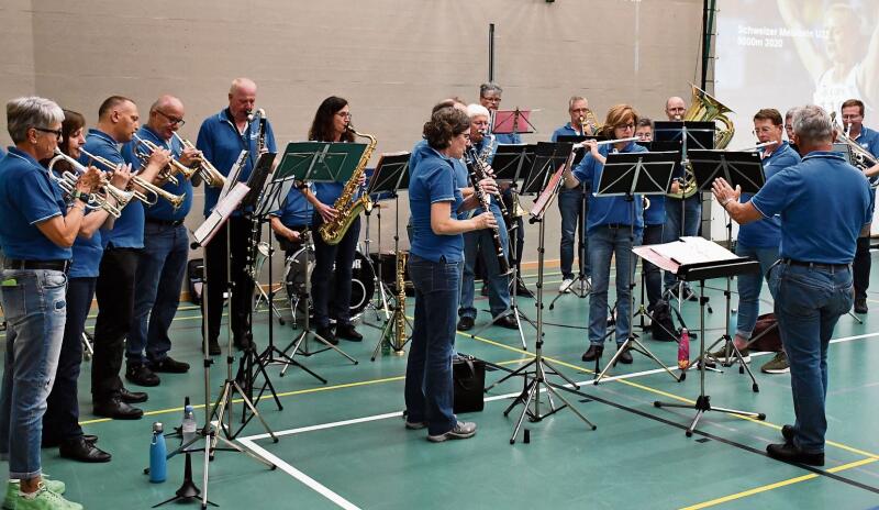 Die Harmonie Affoltern spielte in Aeugst. Zuvor trat die Musikgesellschaft auch in Affoltern auf. (Bild Dominik Stierli)