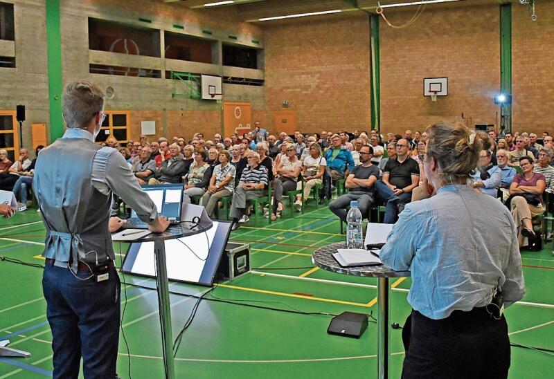 Die Informationsveranstaltung in Obfelden war gut besucht. (Bilder Dominik Stierli)