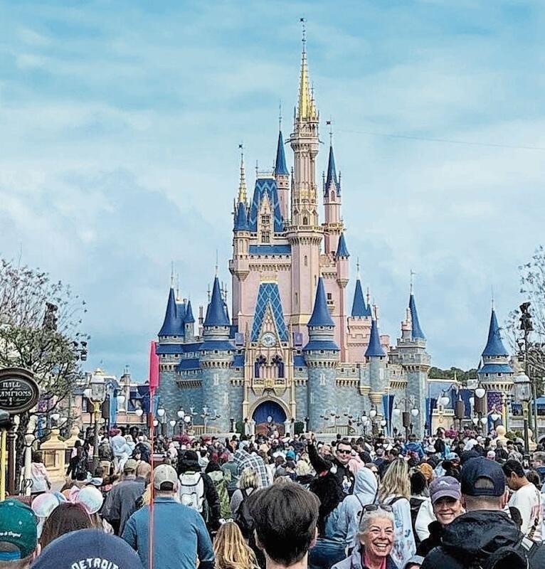 In den Ferien hat Eveline mit ihrer Gastfamilie Disney-World 
in Florida besucht.