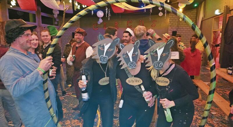 Durch diesen Ring müsst ihr kommen … (Bilder Werner Schneiter)