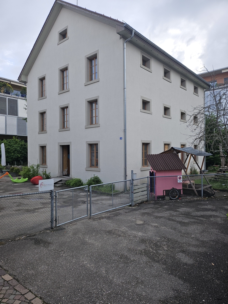 Das ehemalige Gefängnis am Kronenplatz als neue Heimat für das Ortsmuseum? 2027 wird das Thema neu aufgegriffen.
