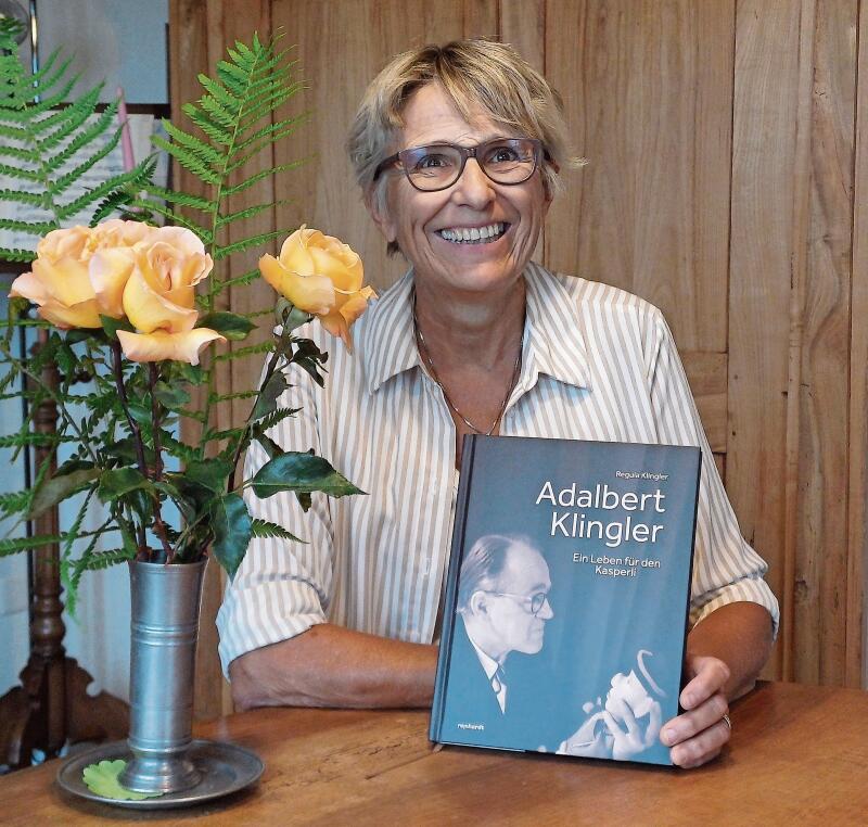 Regula Klinglers Buch über ihren Grossvater ist eine intensiv recherchierte und emotional ansprechende Biografie und ein differenziertes Sachbuch, das ein Stück Kulturgeschichte des 20. Jahrhunderts vermittelt. (Bild Regula Zellweger)