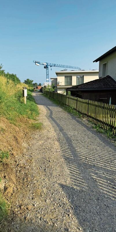 Der Wigarteweg in Hausen hätte ausgebaut werden sollen. (Bild Dominik Stierli)