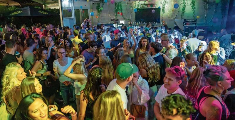 Bis tief in die Nacht wurde in Mettmenstetten gefeiert.