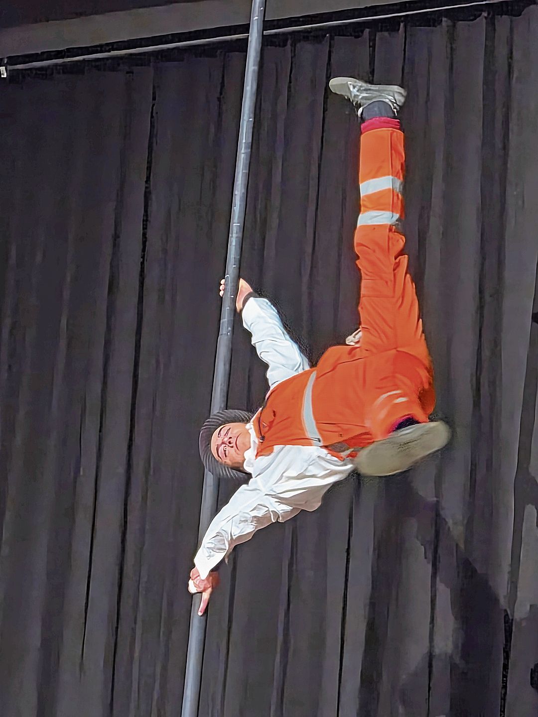 Kraftakte an der Stange: Silvio Sotirov begeisterte das Publikum.