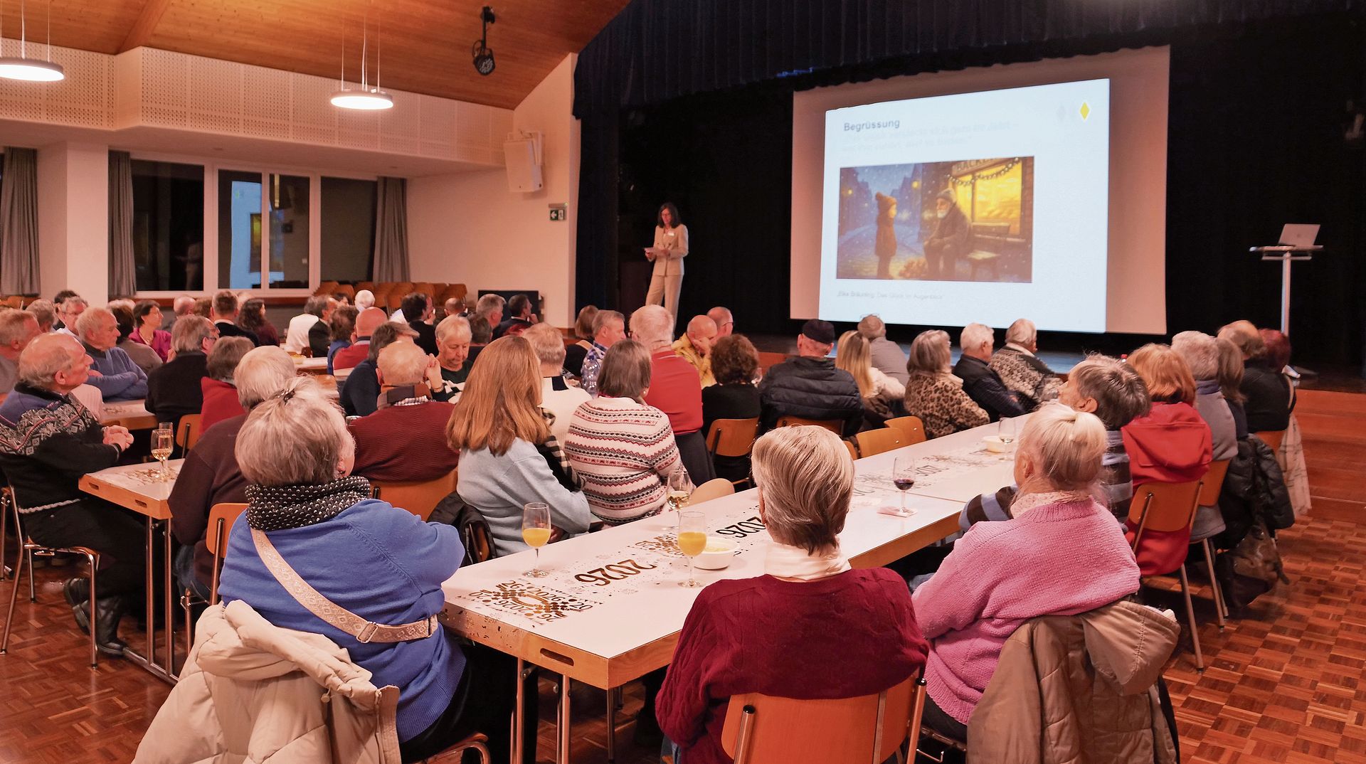 Der Neujahrsapéro 2026 von Bonstetten war gut besucht. (Bilder Claudia Eugster)
