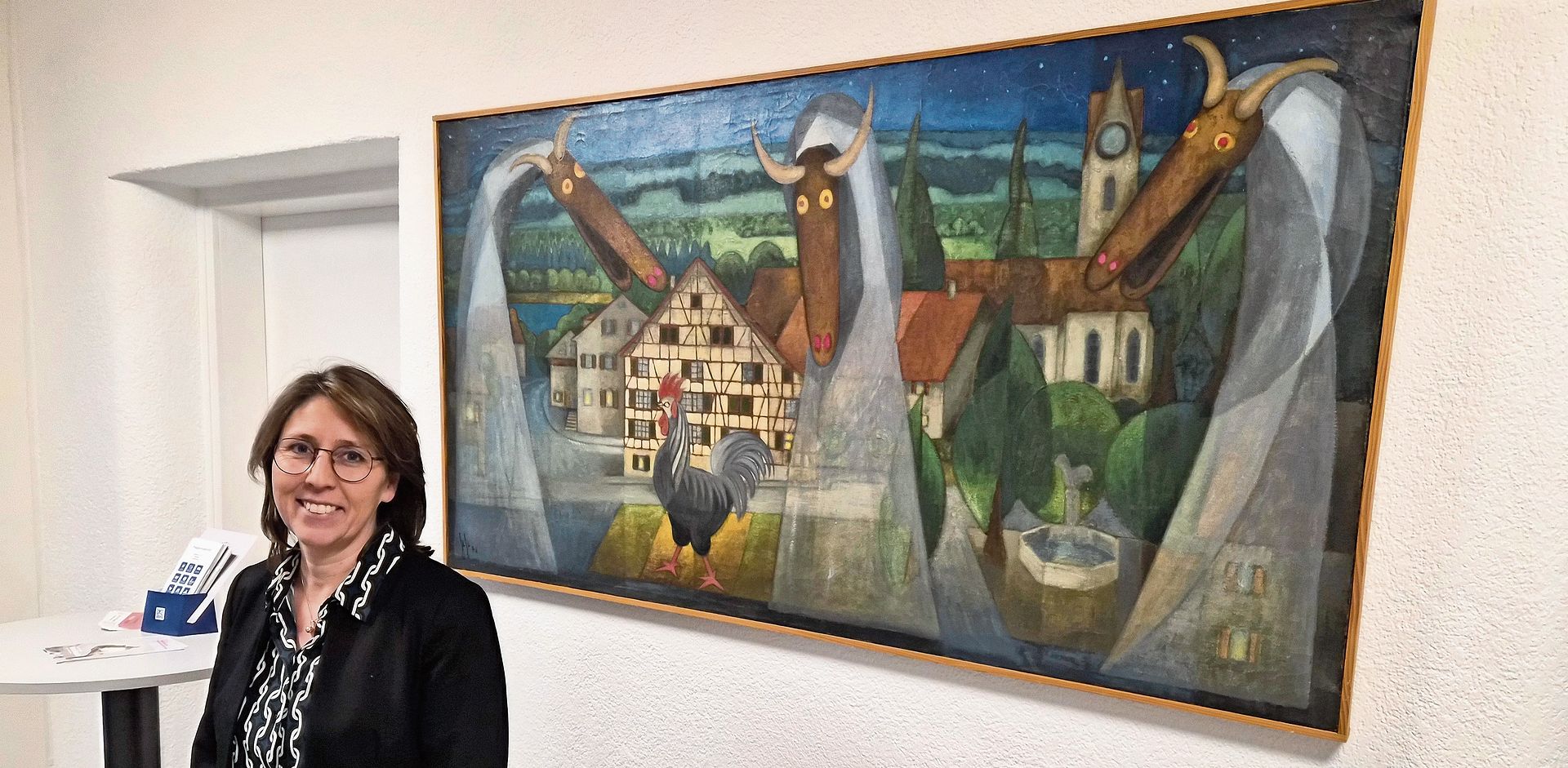 Gemeindepräsidentin Gaby Noser Fanger vor dem Spräggele-Bild im Gemeindehaus. Sie will sich mit dem Gemeinderat für ein innovatives, nachhaltiges und lebendiges Ottenbach einsetzen. Gemeindepräsidentin Gaby Noser Fanger vor dem Spräggele-Bild im Gemeindehaus. Sie will sich mit dem Gemeinderat für ein innovatives, nachhaltiges und lebendiges Ottenbach einsetzen.