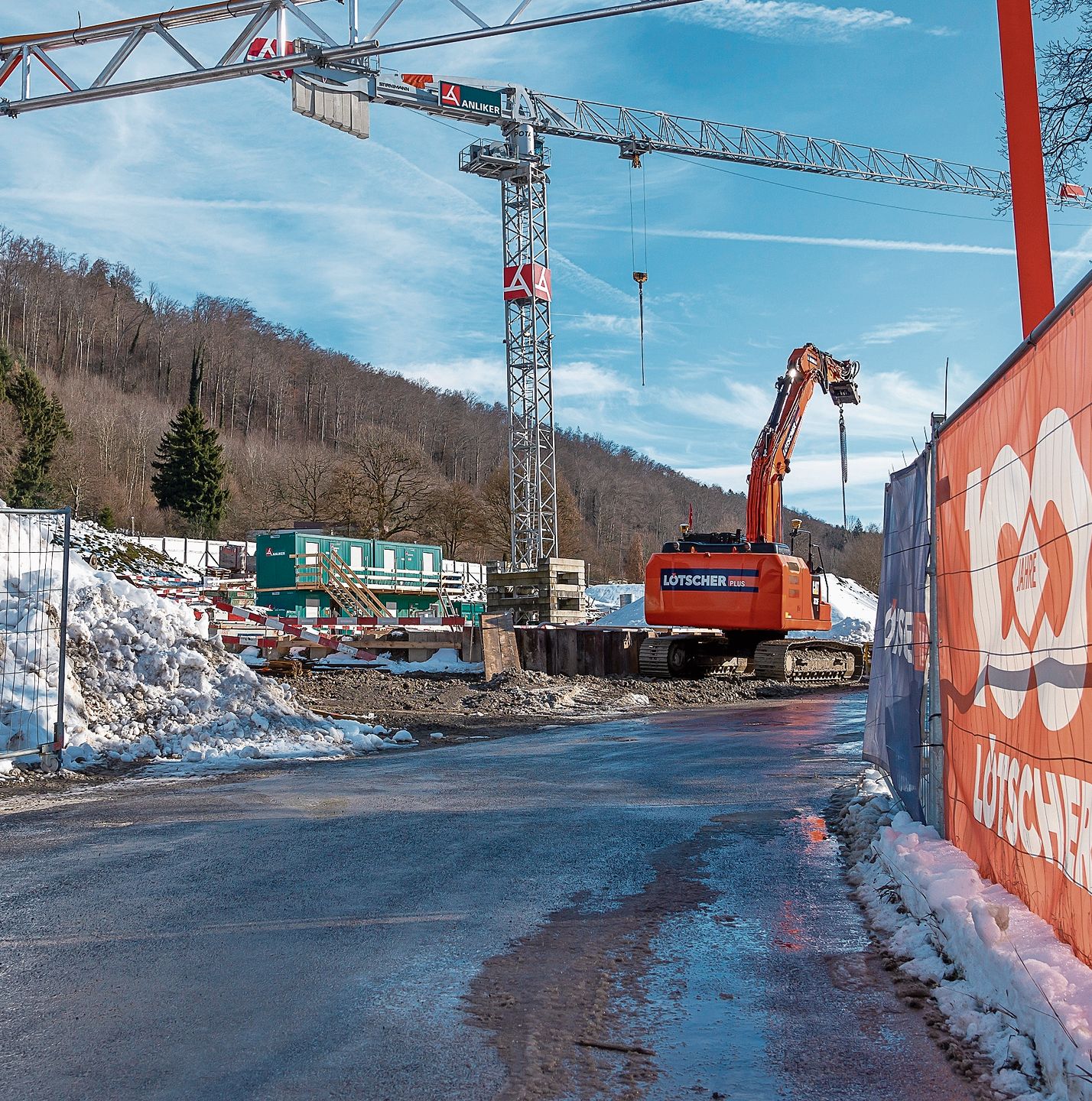 Das grösste Infrastrukturprojekt von Hausen: der Bau einer Dreifachturnhalle mit integrierten Tagesstrukturen. (Bilder Daniel Vaia) Das grösste Infrastrukturprojekt von Hausen: der Bau einer Dreifachturnhalle mit integrierten Tagesstrukturen. (Bilder Daniel Vaia)