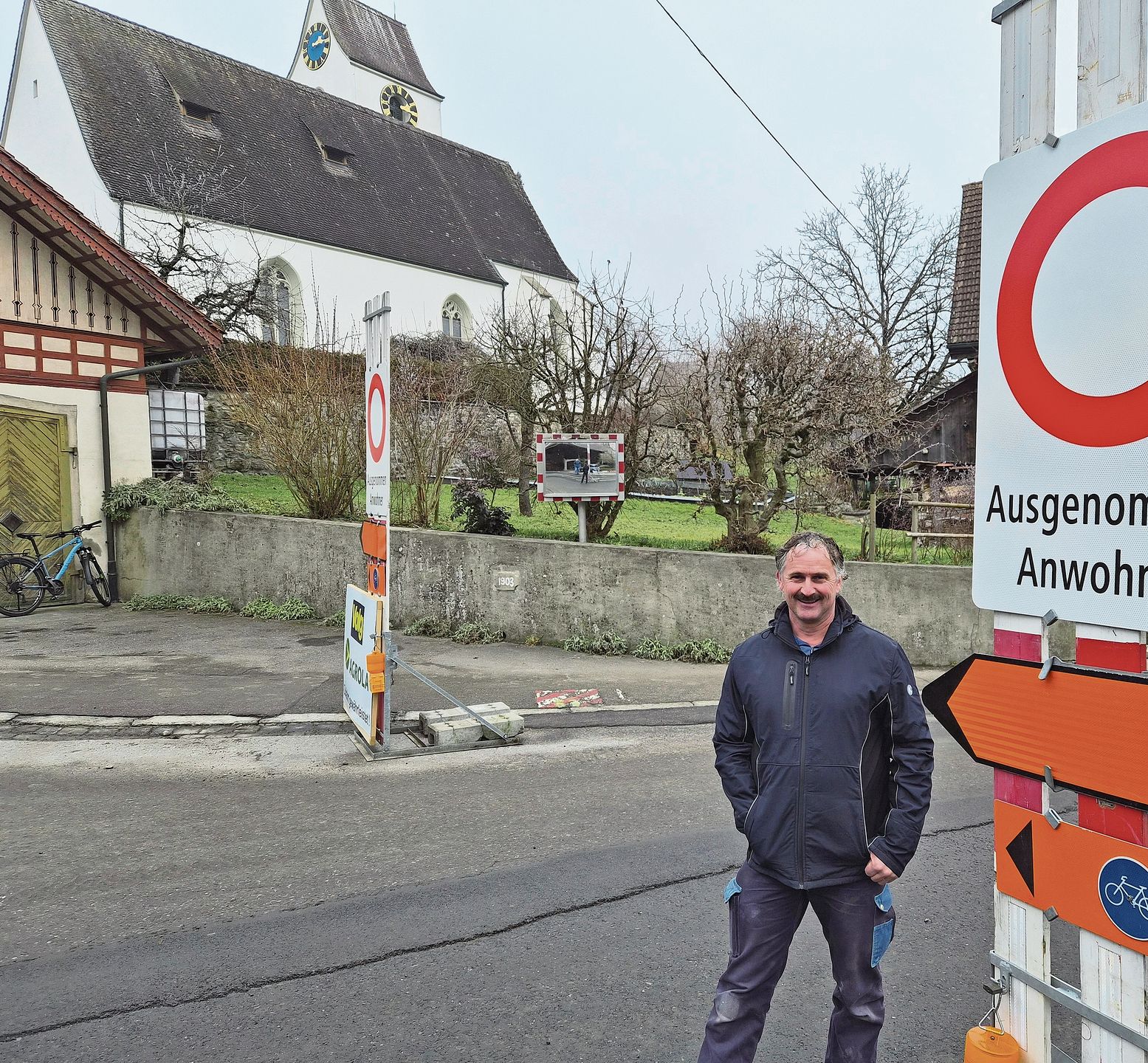 Baustellen verschwinden, aber die Zukunft von Maschwanden beschäftigt die Bevölkerung weiter: Eigenständig bleiben ist auch das Ziel von Gemeindepräsident Ernst Humbel. (Bilder Werner Schneiter)