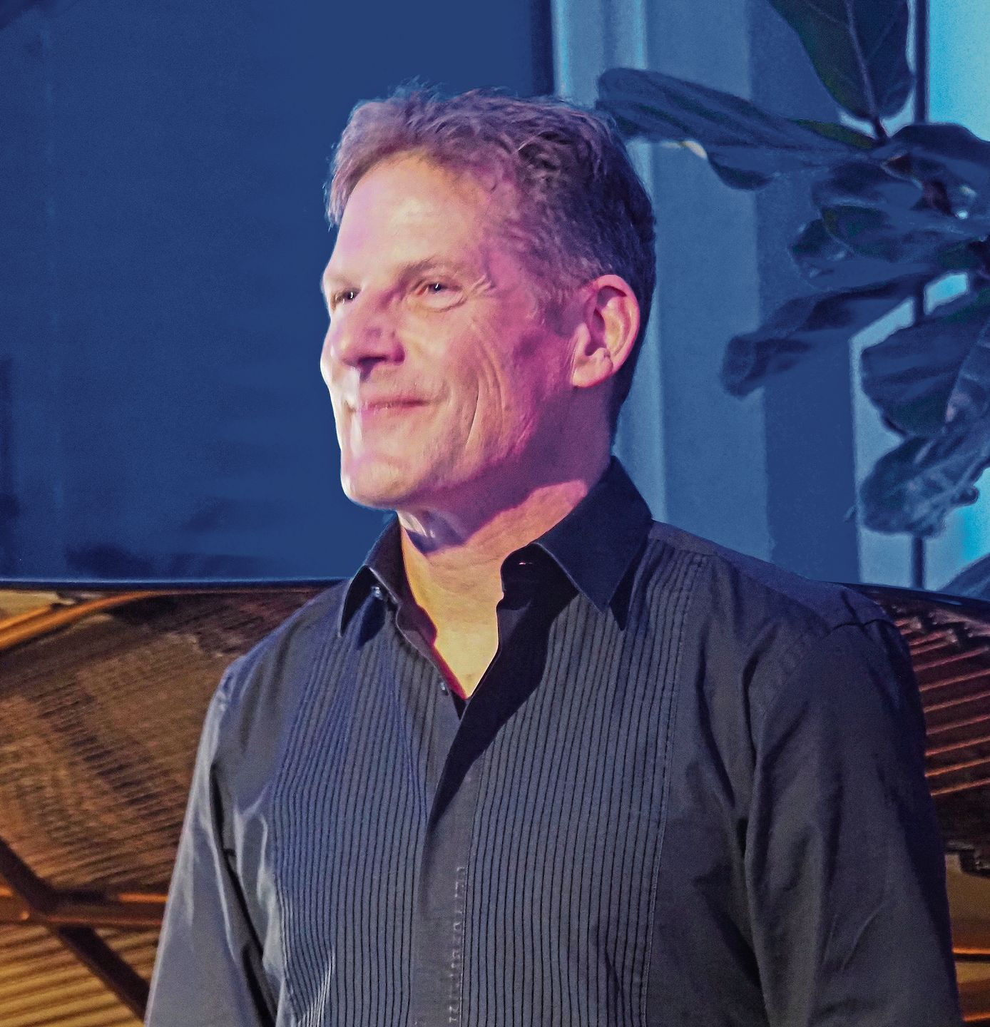 Oliver Schnyder ist weltweit als Solist und Kammermusiker gefragt; sein Solo-Debüt in der Tonhalle Zürich gab er 2002. Oliver Schnyder ist weltweit als Solist und Kammermusiker gefragt; sein Solo-Debüt in der Tonhalle Zürich gab er 2002.