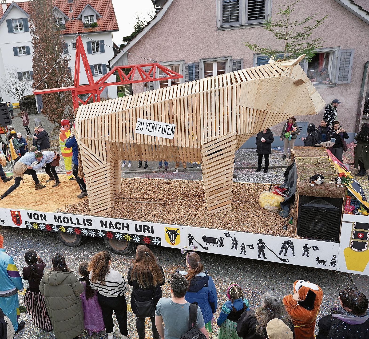 Die Kappeler «Leemättler» scheuten weder Zeit noch Kosten beim wunderschönen Bau ihres ESAF-Wagens. Die Kappeler «Leemättler» scheuten weder Zeit noch Kosten beim wunderschönen Bau ihres ESAF-Wagens.