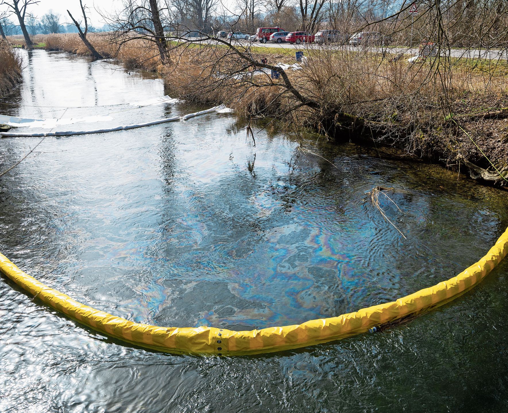 Die Massnahmen in Maschwanden wurden durch die freiwilligen Feuerwehren aus Maschwanden und Zug errichtet.