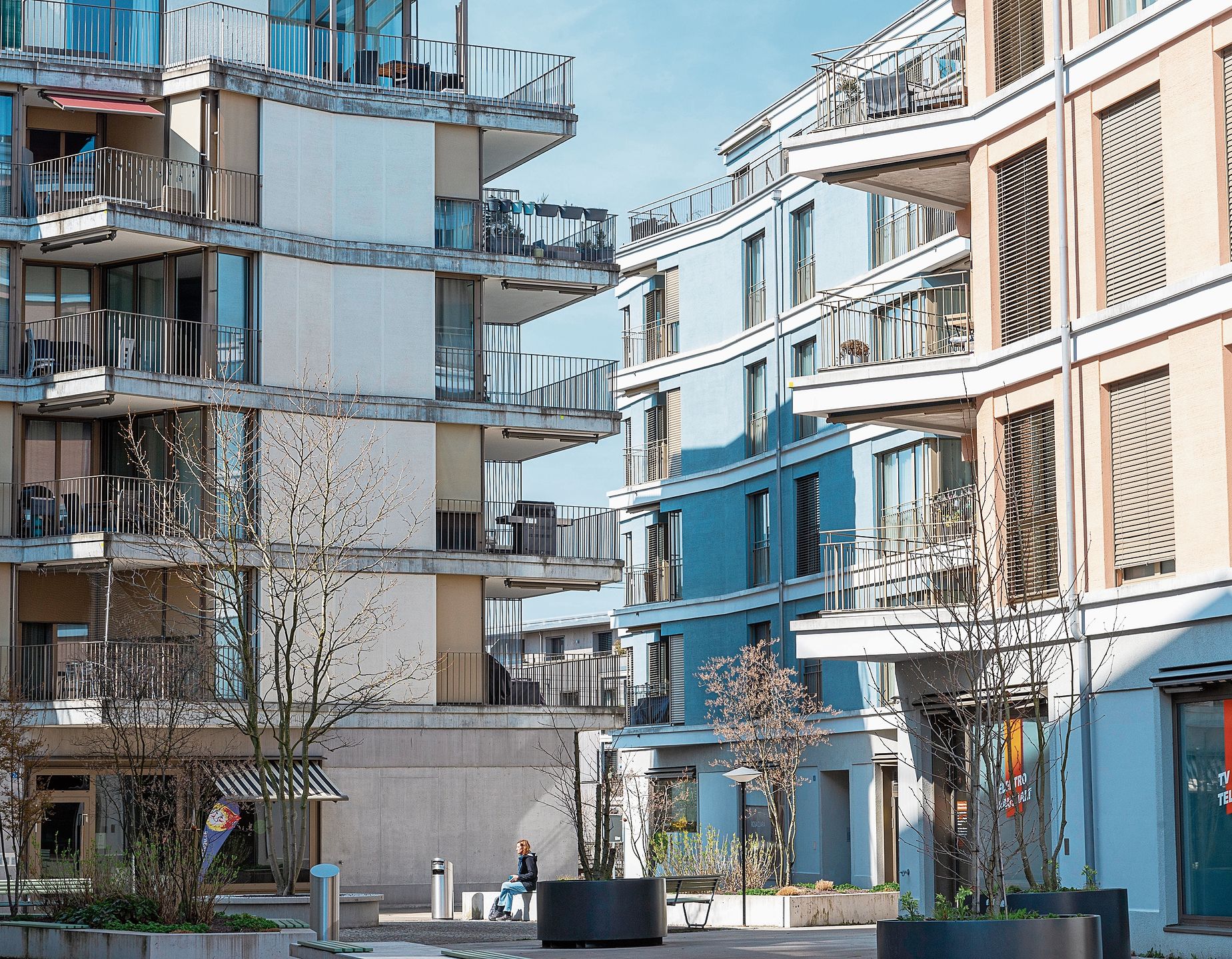 Investitionen in Immobilien bleiben angesichts von geopolitischen Spannungen, Handelskonflikten und Inflationsrisiken weiter attraktiv: Wohn- und Geschäftsliegenschaften in Affoltern. (Bild Daniel Vaia)