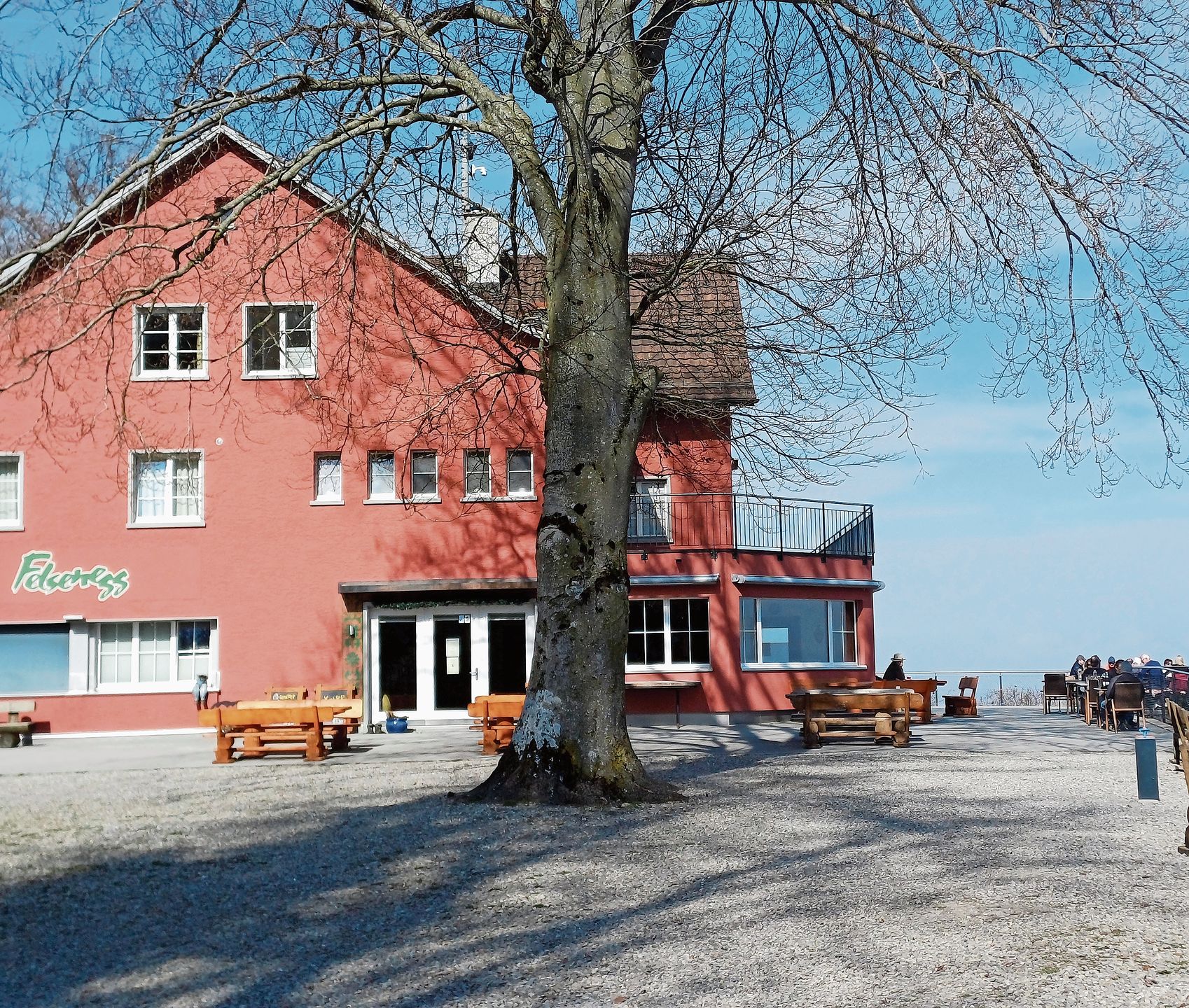 Das Gasthaus auf der Felsenegg könnte seit Ende des vorletzten Jahrhunderts wahrscheinlich viele Geschichten erzählen.