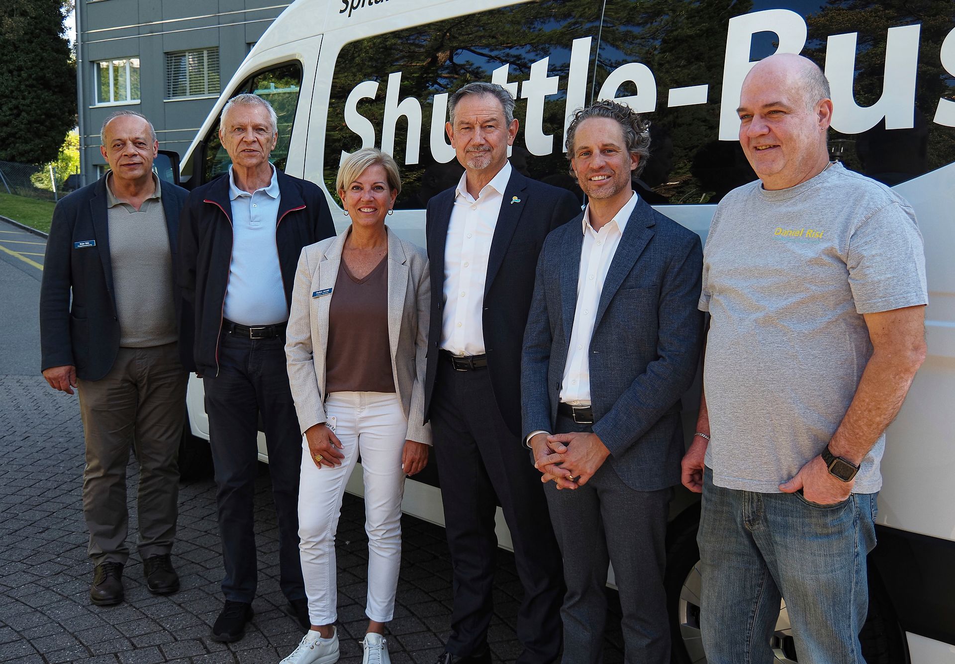 Bojan Vidic, Pflegezentrum; Charles Höhn, Stiftung Spital Affoltern; Nadine Arnold, Leiterin Personal; Erwin Höfliger, Verwaltungsrat; Alexander Soland, CFO; Daniel Risi, Leiter Gebäudemanagement (von links).